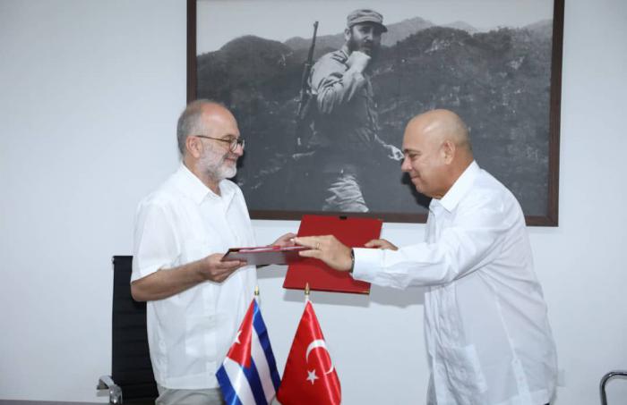 Cuba refuerza su red de colaboración interpartidista