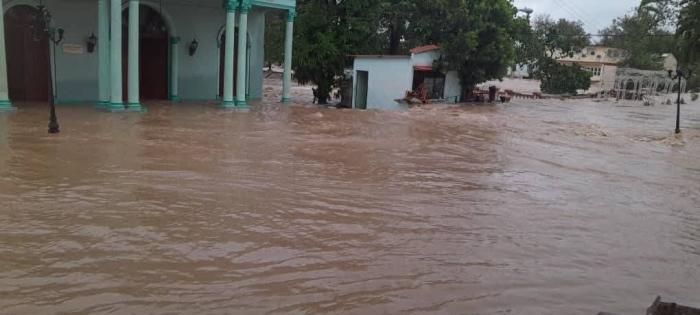 Jiguaní con severas inundaciones.