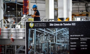 HOLGUIN-INAUGURADA LINEA PARA ENVASES DE TONELES EN CERVECERÃ