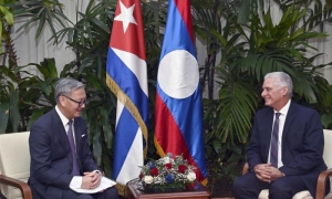 cuba y laos