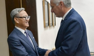 Cuba y Laos