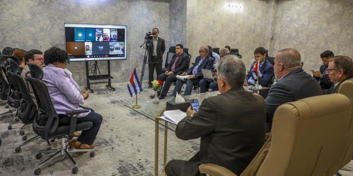 Marrero Cruz se reunió con la brigada médica cubana y la misión estatal en Arabia Saudita