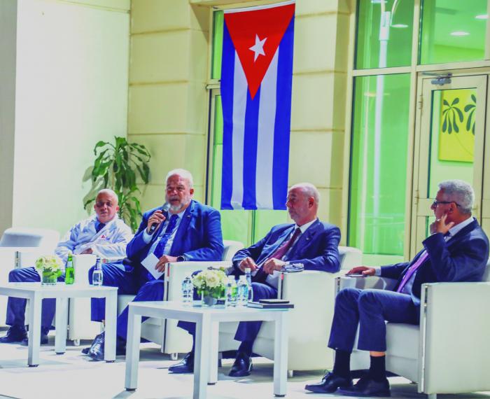 El Primer Ministro Manuel Marrero Cruz visita a Qatar para participar en la  EN LA CUMBRE SOBRE 
DESARROLLO SOCIAL

Doha, Estado de Qatar. Visita y recorrido por el Hospital cubano de Doha