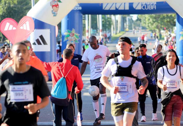 MARABANA 2025 CUBA LA HABANA . Erick Hernandez Impone Record Mundial en Dominio del Balón