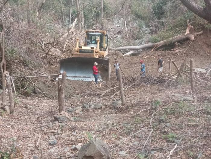 Parajes intrincados han conocido de las proezas de los constructores tuneros. FOTO: CORTESÍA CONALZA