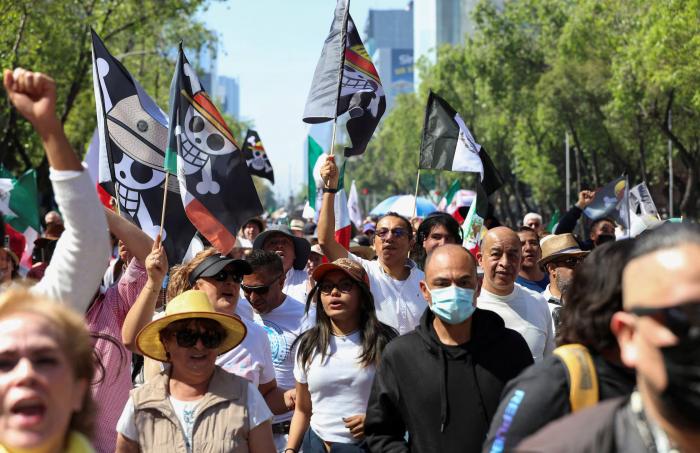 Asistentes a la protesta de la generación Z, en Ciudad de México, el 15 de noviembre de 2025
