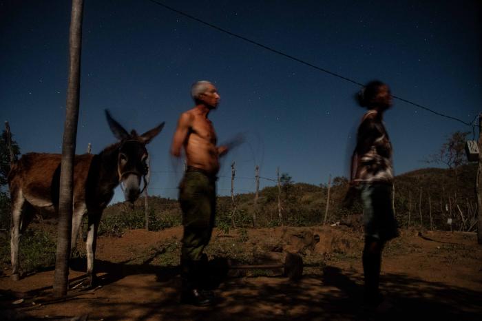 Y te da la noche que ha sido suya por tantos atardeceres. FOTOS: PEDRO PABLO CHAVIANO