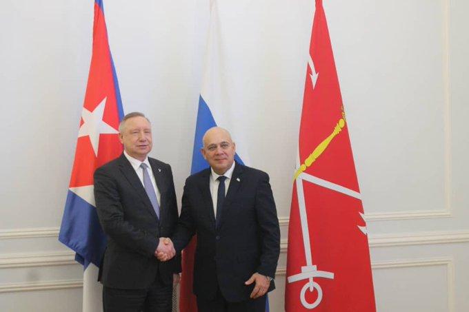 Morales Ojeda con Alexander Beglov, gobernador de San Petersburgo