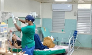 Durante el paso del huracán, se mantuvieron activos los servicios vitales, como el de hemodiálisis.