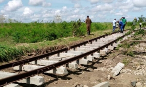 Recuperan líneas férreas en oriente de Cuba