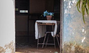  Solo hay un aula limpia: la del profe «Wancho», la que él mismo limpió.