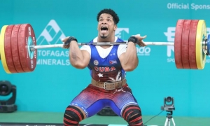 Juan Carlos Zaldívar estableció récords nacionales en Santiago-2023 con 209 kilogramos en el envión y 375 en el total. Foto: Roberto Morejón