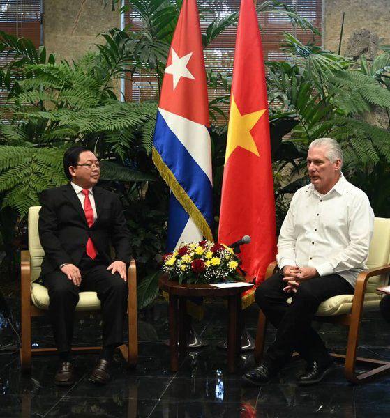 Una vez más llega el abrazo de los amigos vietnamitas