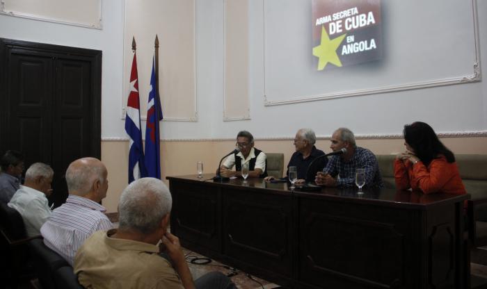 Presentación del libro Arma Secreta de Cuba en Angola, de la autoría de Pastor Batista