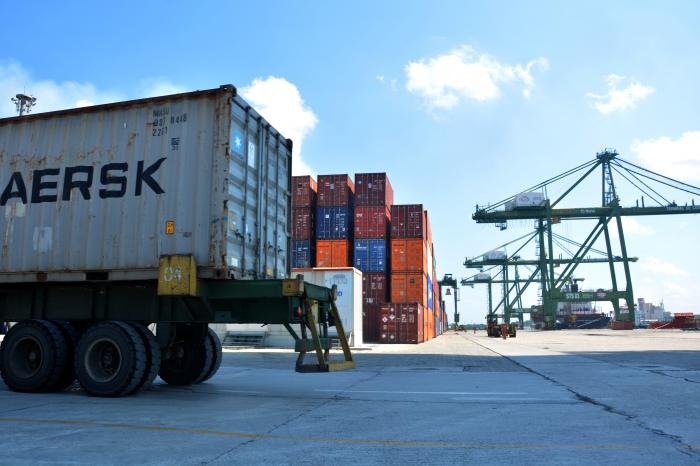 Recorrido por Zona Franca del Mariel