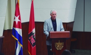 Lo revolucionario es levantarnos cada día dispuestos a enfrentar con energía la desidia y la afrenta.
FOTO: ESTUDIOS REVOLUCIÓN