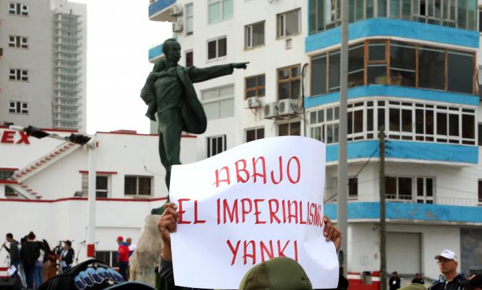 Marcha Combatiente Honor y Gloria en homenaje a Hèroes Caìdos en Venezuela