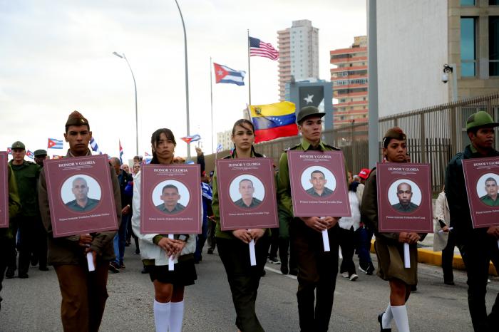 Marcha Combatiente Honor y Gloria en homenaje a Hèroes Caìdos en Venezuela