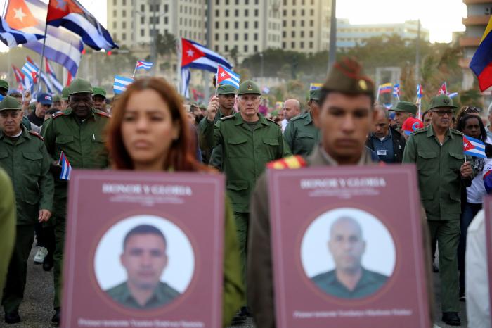 Marcha Combatiente Honor y Gloria en homenaje a Hèroes Caìdos en Venezuela