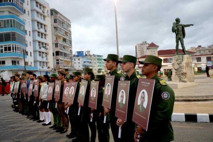 Marcha Combatiente Honor y Gloria en homenaje a Hèroes Caìdos en Venezuela