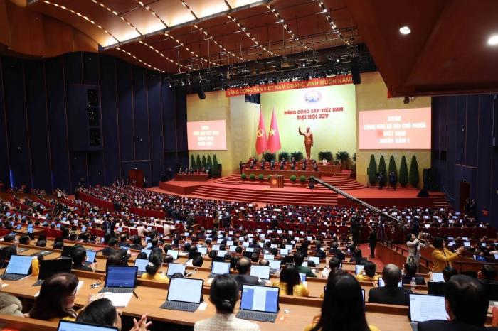 Firme en la construcción socialista, un Vietnam más próspero y unido