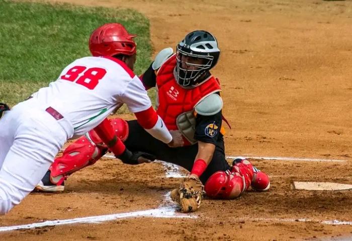 Villa Clara detuvo en seco a los tuneros que buscan su tercer título consecutivo. FOTO: ACN