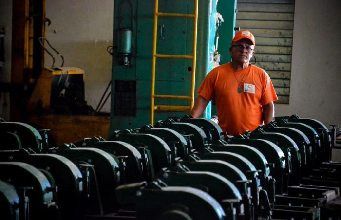 Promueve mipyme soluciones industriales para sectores de Holguín