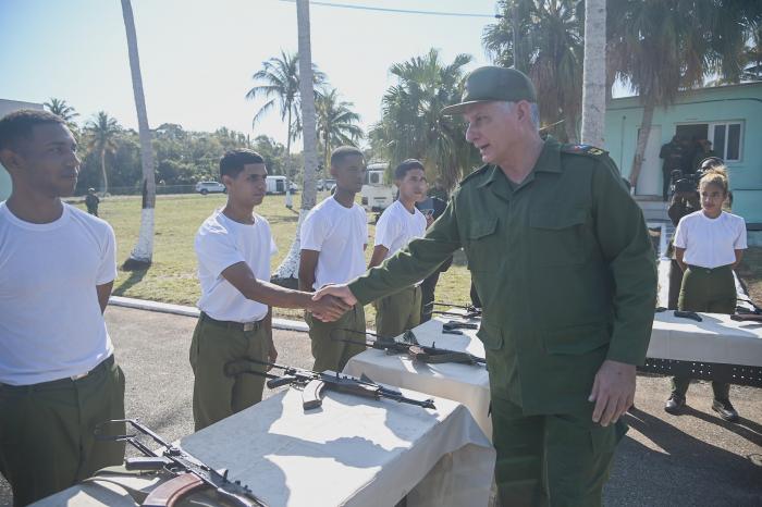 Las nuevas generaciones deben estar listas para defender la Revolución. FOTO: ESTUDIOS REVOLUCIÓN