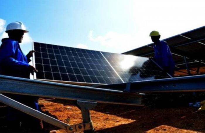 Más respaldo con energía solar a centros médicos de Cienfuegos