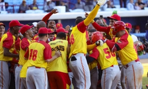 Matanzas reina en el béisbol cubano con una contundente barrida