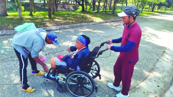 Lo que comenzó como una urgencia, se ha convertido en una lección de humanidad que no se aprende en
los libros. FOTO CORTESÍA DE LA UNIVERSIDAD DE CIENCIAS MÉDICAS DE CAMAGÜEY