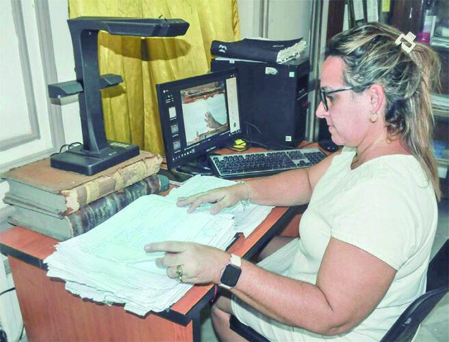 En la norma se contempla la digitalización de libros históricos que datan desde 1875.
FOTO TOMADA DE TRABAJADORES