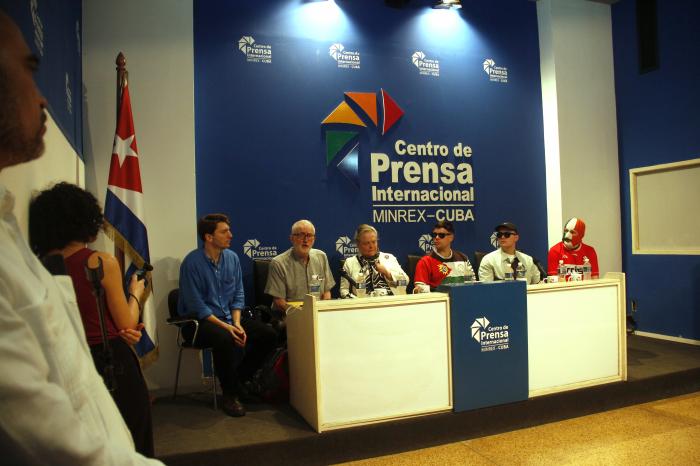 Conferencia de prensa de Nuestra América, Convoy por Cuba, de ayuda solidaria en los momentos en que EEUU arrecia su guerra económica contra Cuba.