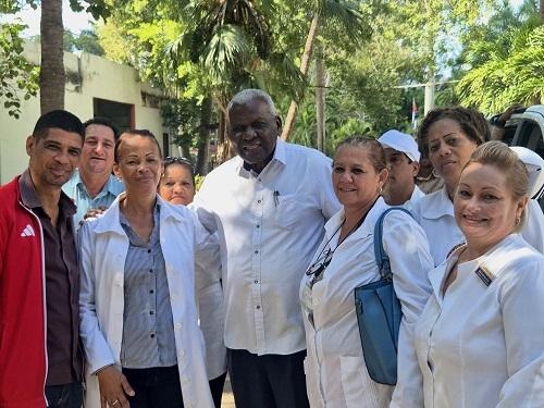 Recorrió Esteban Lazo centros de Salud Pública y de servicios sociales del municipio Arroyo Naranjo