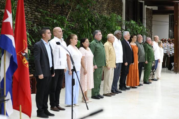 Acto de condecoraciones a jóvenes
