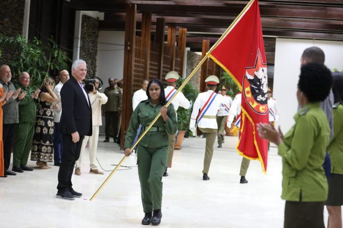 Acto de condecoraciones a jóvenes