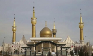 Irán es cuna de las civilizaciones más antiguas y sus primeras dinastías datan del año 2 800 antes de nuestra era. 