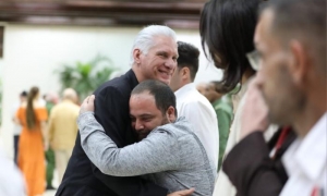Acto de condecoraciones a jóvenes
