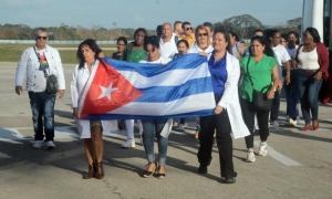 Recibimiento de colaboradores de la Brigada Medica Cubana de Jamaica.