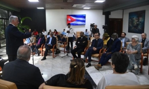 Díaz-Canel a representantes de organizaciones ecuménicas internacionales