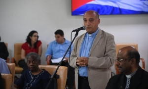 Díaz-Canel a representantes de organizaciones ecuménicas internacionales