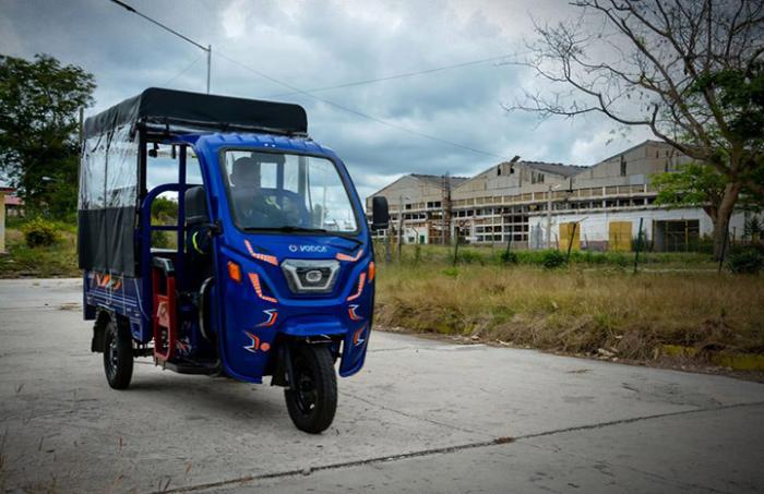 montaje de triciclos eléctricos en Holguín 