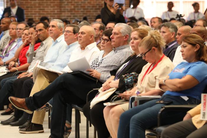  Presidente cubano a la inauguración del Coloquio Internacional Patria 