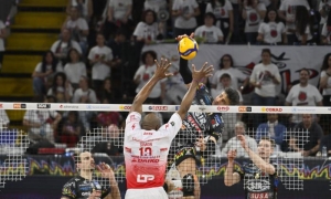 Simón fue el líder anotador del último partido de Piacenza en la temporada, pues quedaron eliminados por el Perugia. FOTO TOMADA DE SUPERLIGA ITALIANA