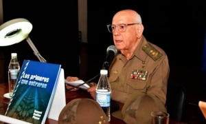 la victoria contra la invasión por Playa Girón 