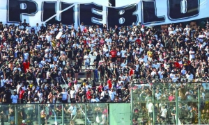 Colo Colo no juega por una copa, sino contra la historia y el tiempo propios. FOTO: AGENCIA UNO