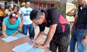 firma por la Patria 