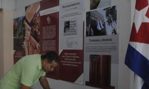 DIPLOMAS Y FIRMA POR LA PATRIA