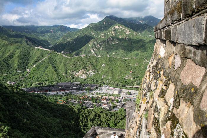 En el Paso de Juyongguan la Gran Muralla alcanza dimensiones más desafiantes, por el rigor de la geografía.