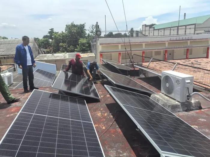 PANELES SOLARES